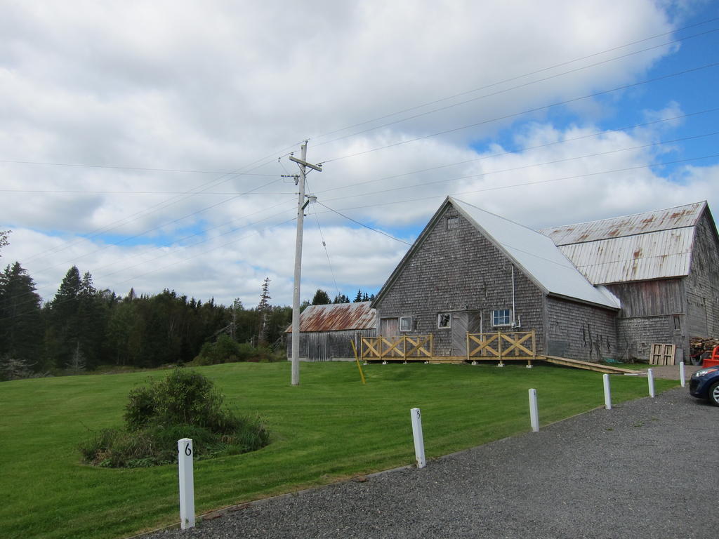 Auld Farm Inn B&B Баддек Экстерьер фото